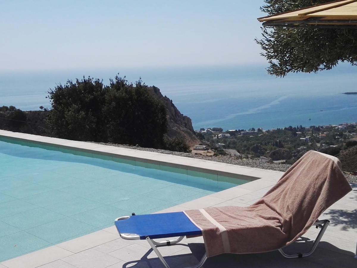 Bouganville Stegna * Archangelos (Rhodes)